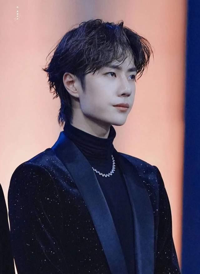 圈内爆料王一博肖战,揭秘娱乐圈的神秘友情 第1张 圈内爆料王一博肖战,揭秘娱乐圈的神秘友情 第1张